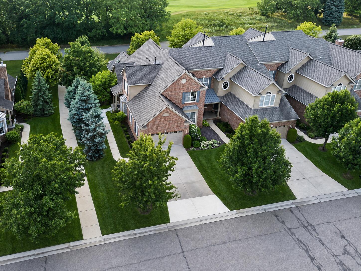44742 Broadmoor Circle N