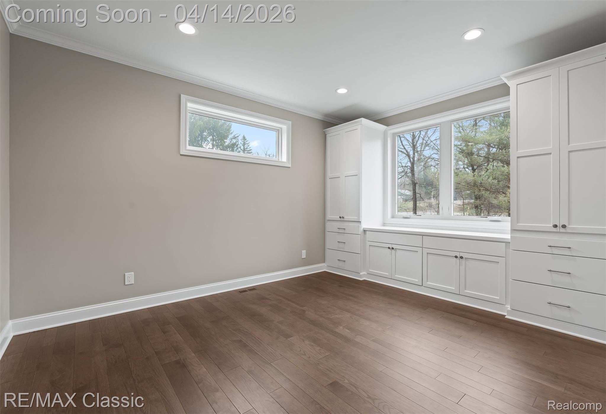 5567 Huron River Drive