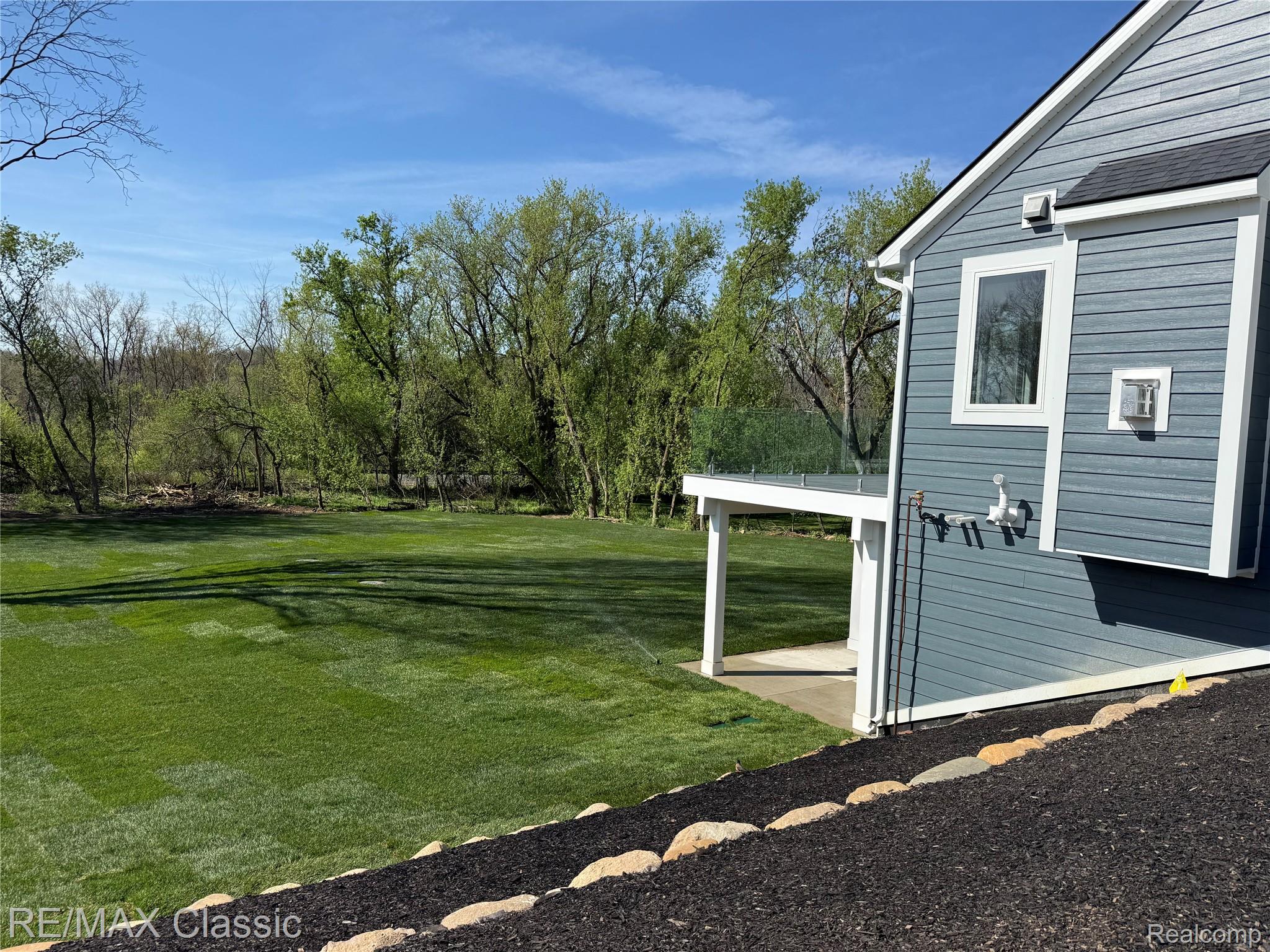 5567 Huron River Drive