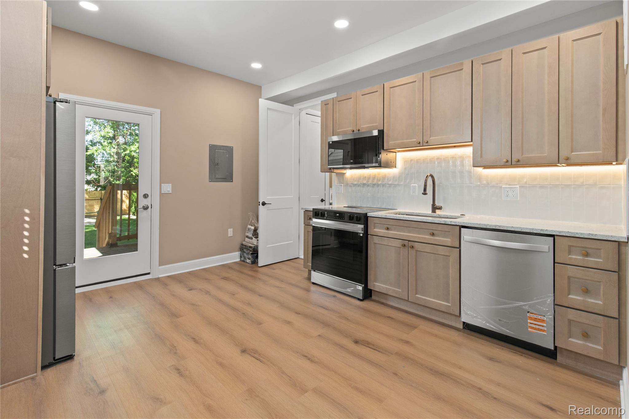 Detroit City, Michigan 48209, United States, 2 Bedrooms Bedrooms, ,1 BathroomBathrooms,Residential,Active,159466