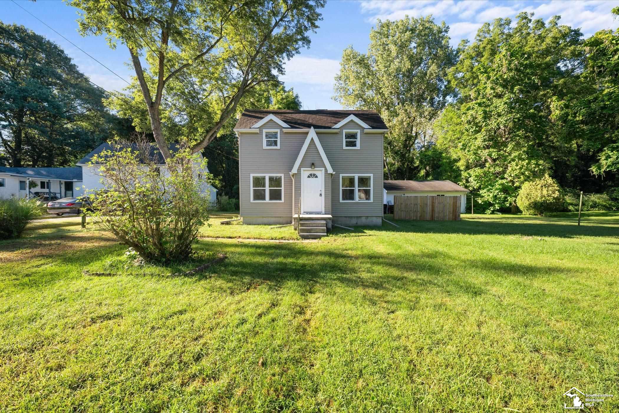 3157 Maplewood Avenue