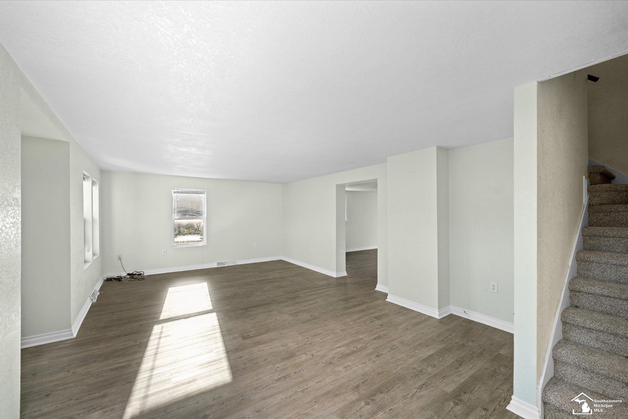 3157 Maplewood Avenue