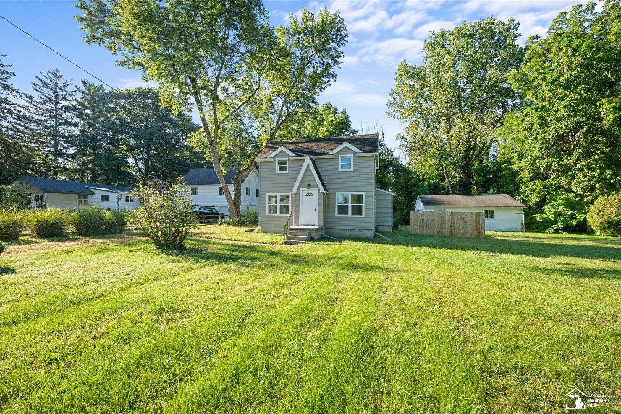 3157 Maplewood Avenue