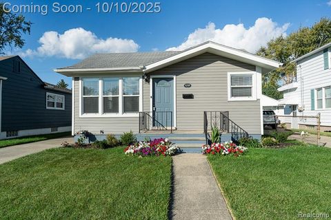 Photo of 3795 Bacon Avenue, Berkley City, MI 48072 (MLS # 20251036525)