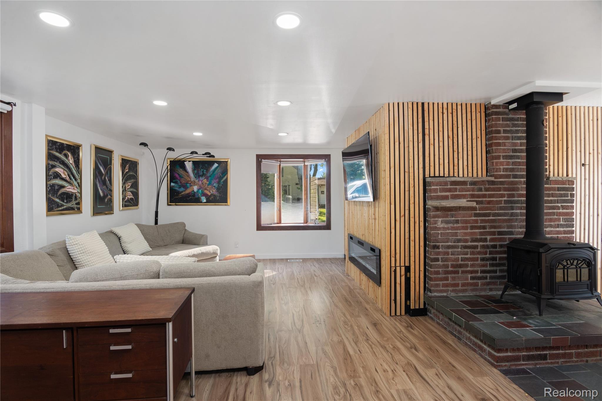 6810 N Territorial Road