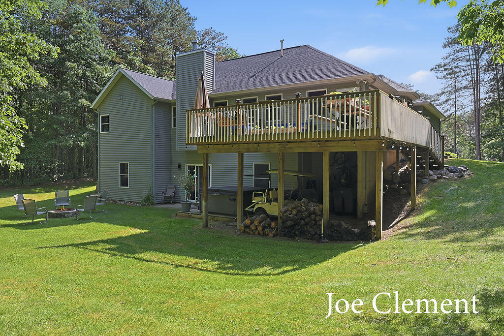 9347 Cedar Pines Lane NE