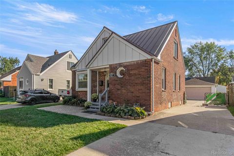 817 Lincoln Avenue Lincoln Park City MI 48146