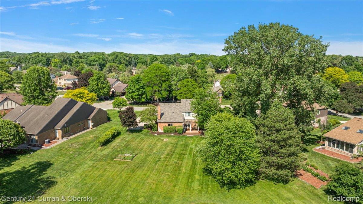 37125 Fox Glen