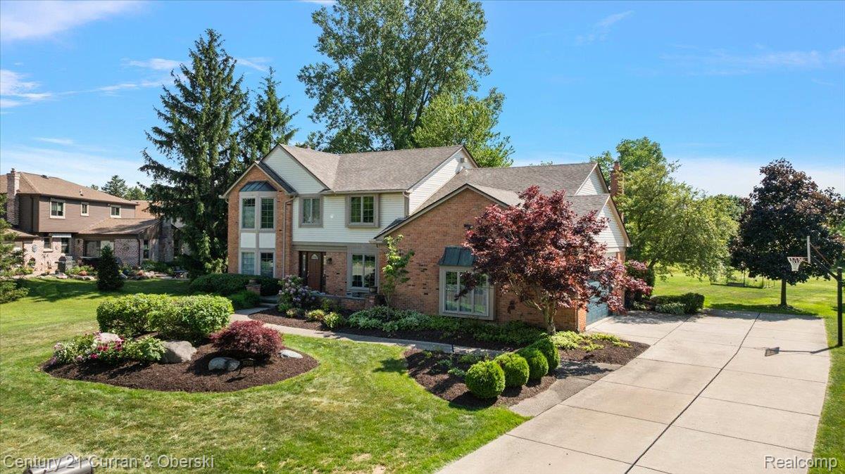 37125 Fox Glen