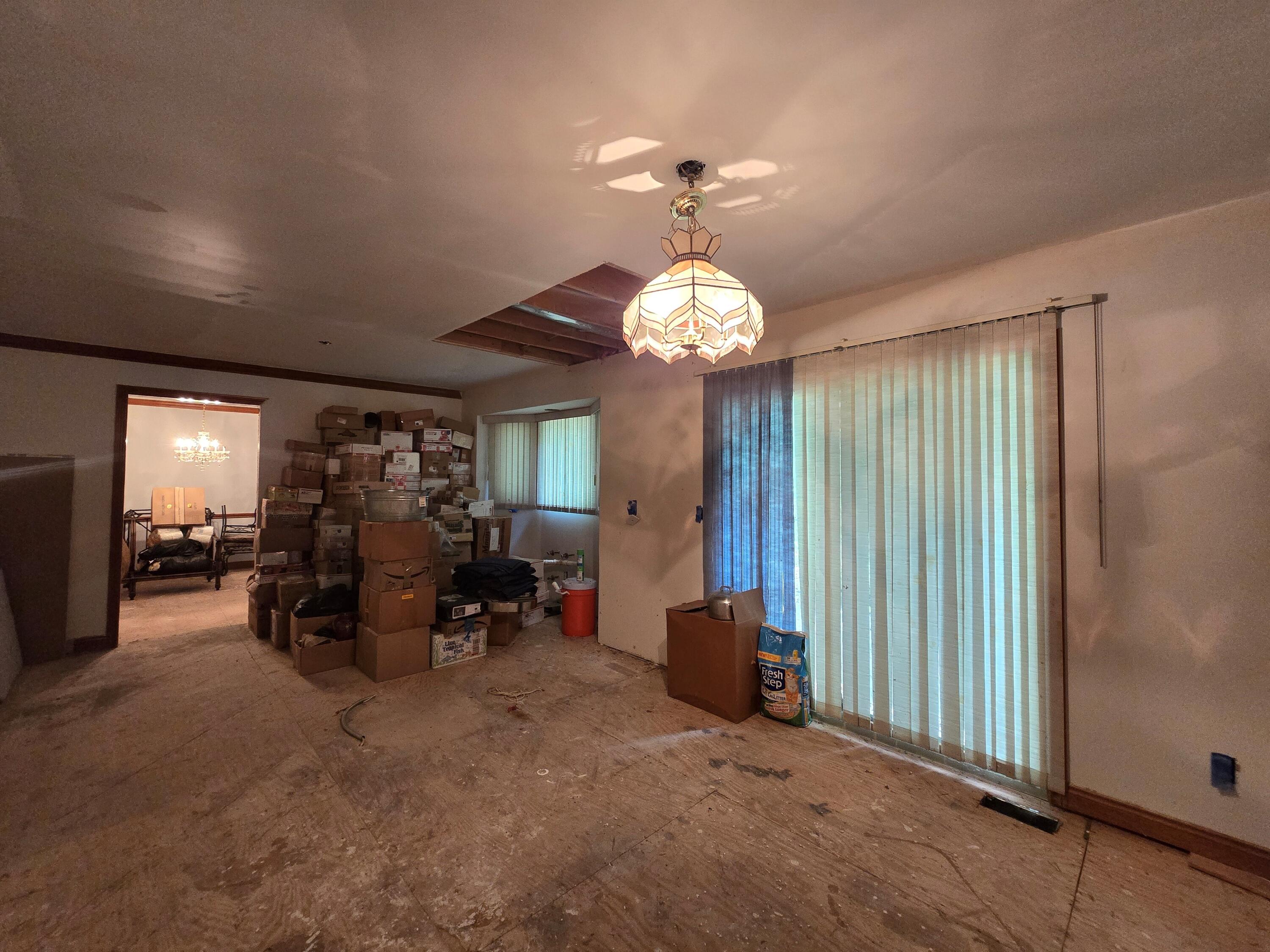 3560 Dorothy Lane