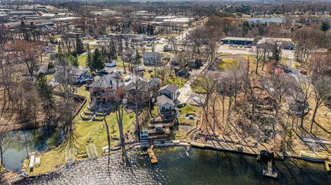 A home in WaterfordCharterTownship_Oakland