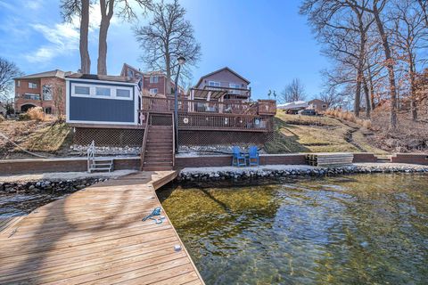 A home in WaterfordCharterTownship_Oakland