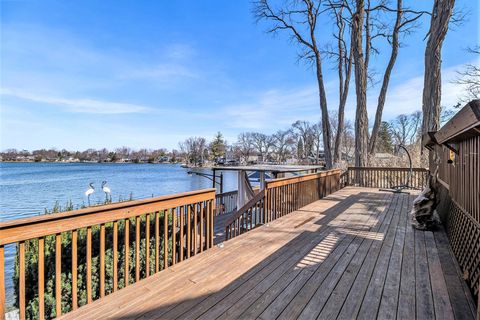 A home in WaterfordCharterTownship_Oakland