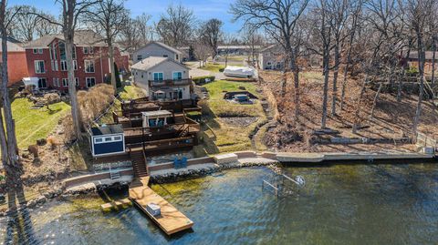 A home in WaterfordCharterTownship_Oakland