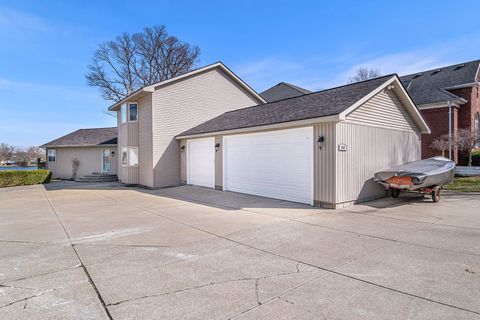 A home in WaterfordCharterTownship_Oakland