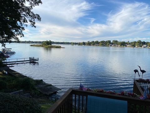 A home in WaterfordCharterTownship_Oakland