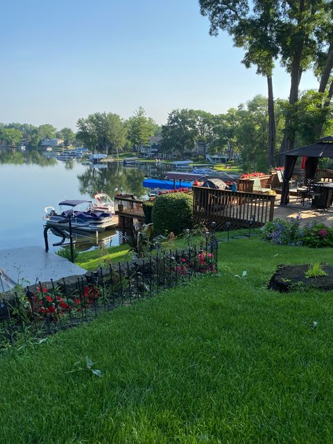 A home in WaterfordCharterTownship_Oakland