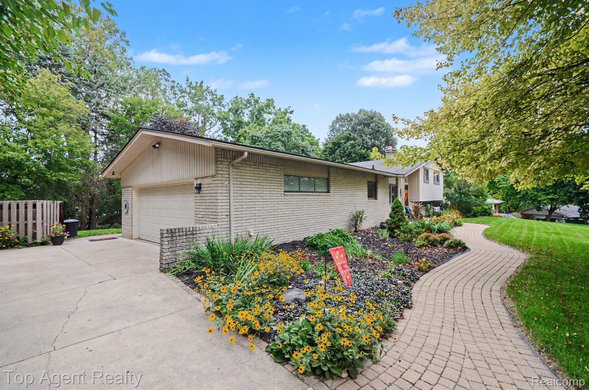 1372 New Life Lane