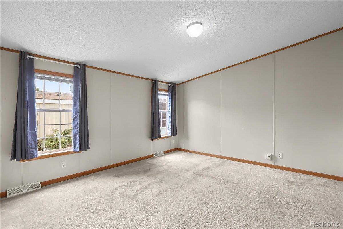 Brandon Charter Township, Michigan 48348, United States, 3 Bedrooms Bedrooms, ,2 BathroomsBathrooms,Residential,Active,160921