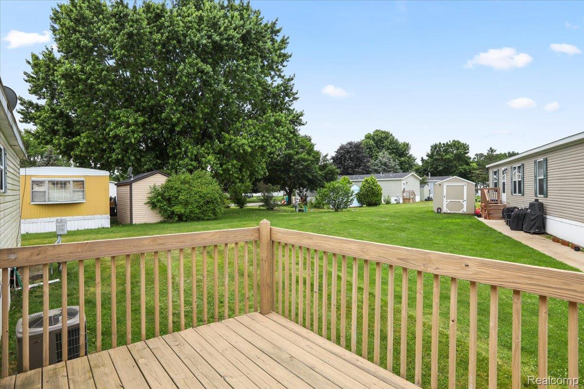 Brandon Charter Township, Michigan 48348, United States, 3 Bedrooms Bedrooms, ,2 BathroomsBathrooms,Residential,Active,160921