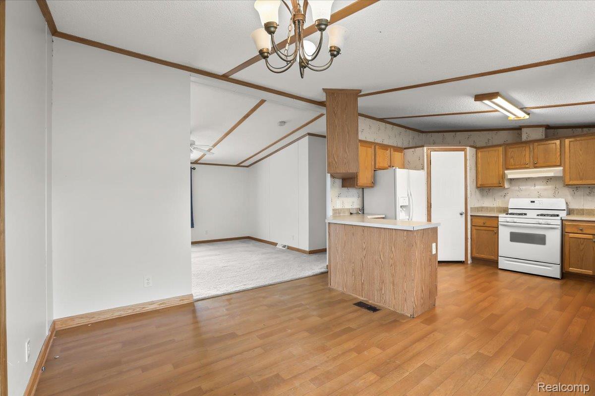 Brandon Charter Township, Michigan 48348, United States, 3 Bedrooms Bedrooms, ,2 BathroomsBathrooms,Residential,Active,160921