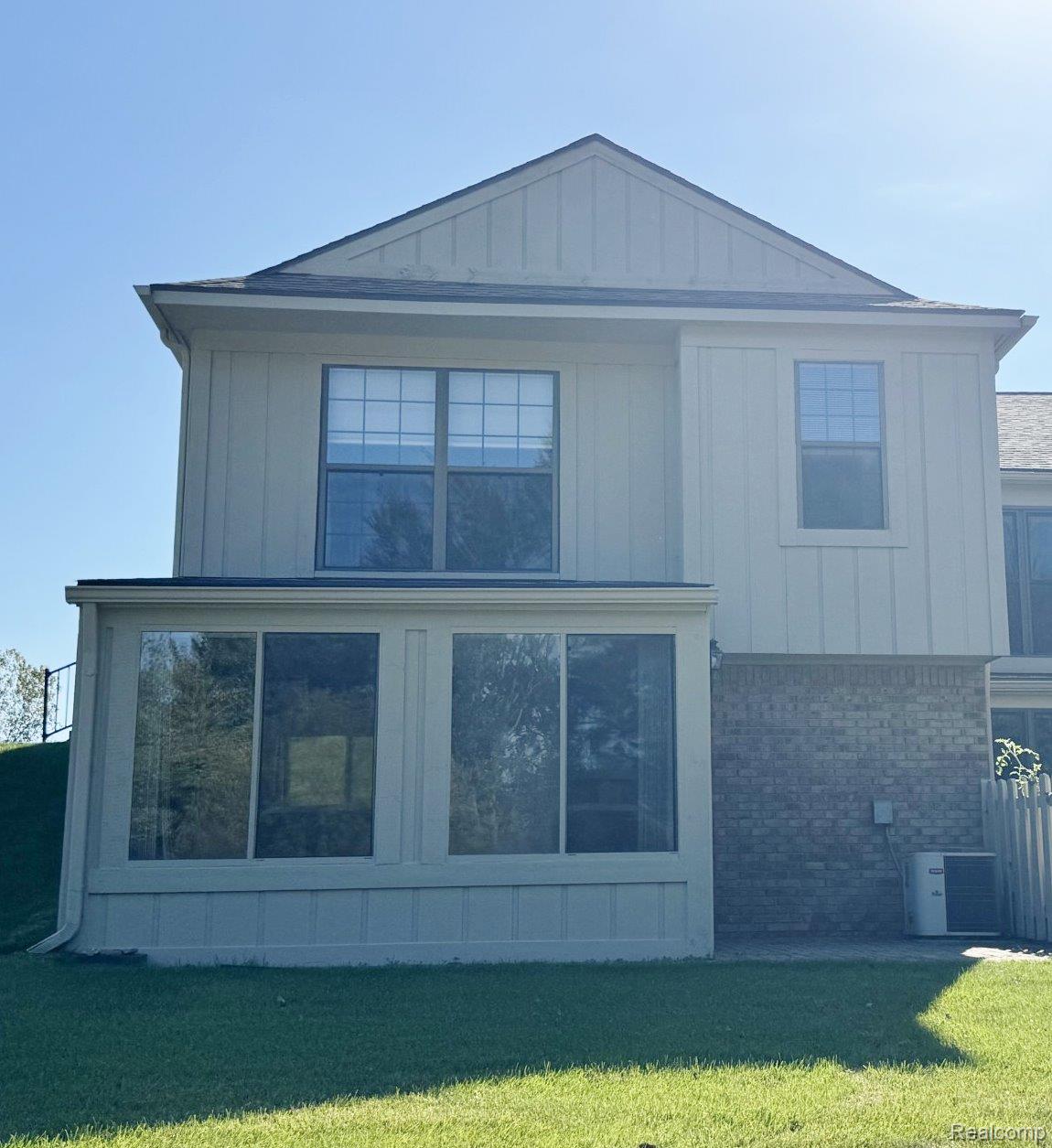 11755 Shenandoah Avenue