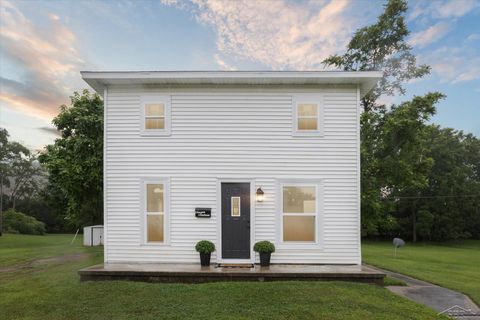 716 N Cass Avenue Vassar City MI 48768