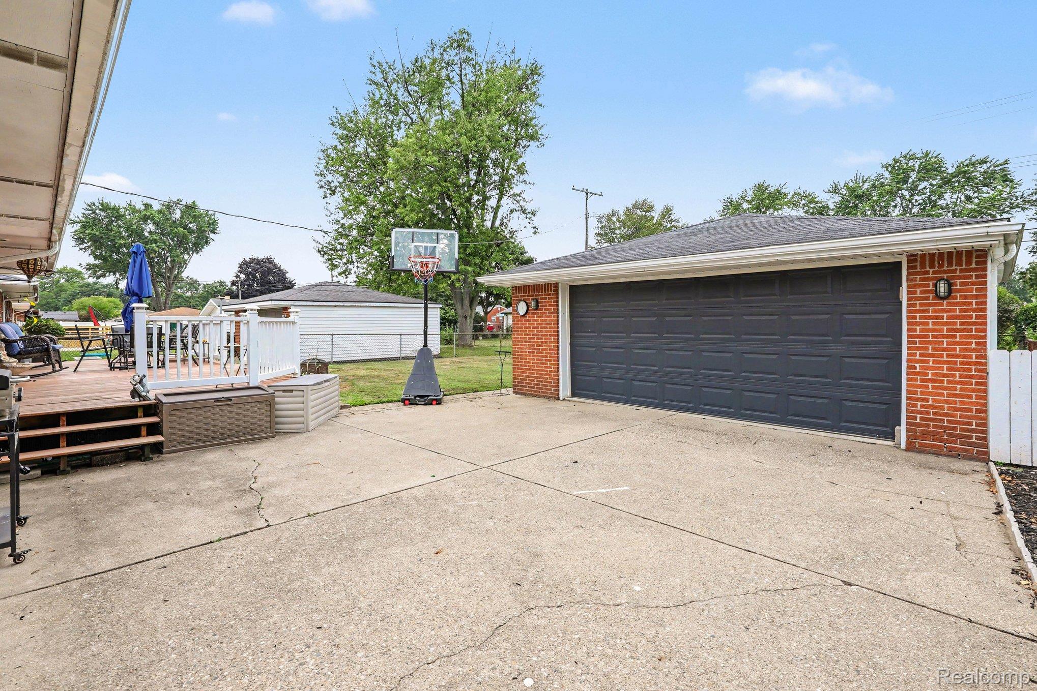 8965 Shannon Drive