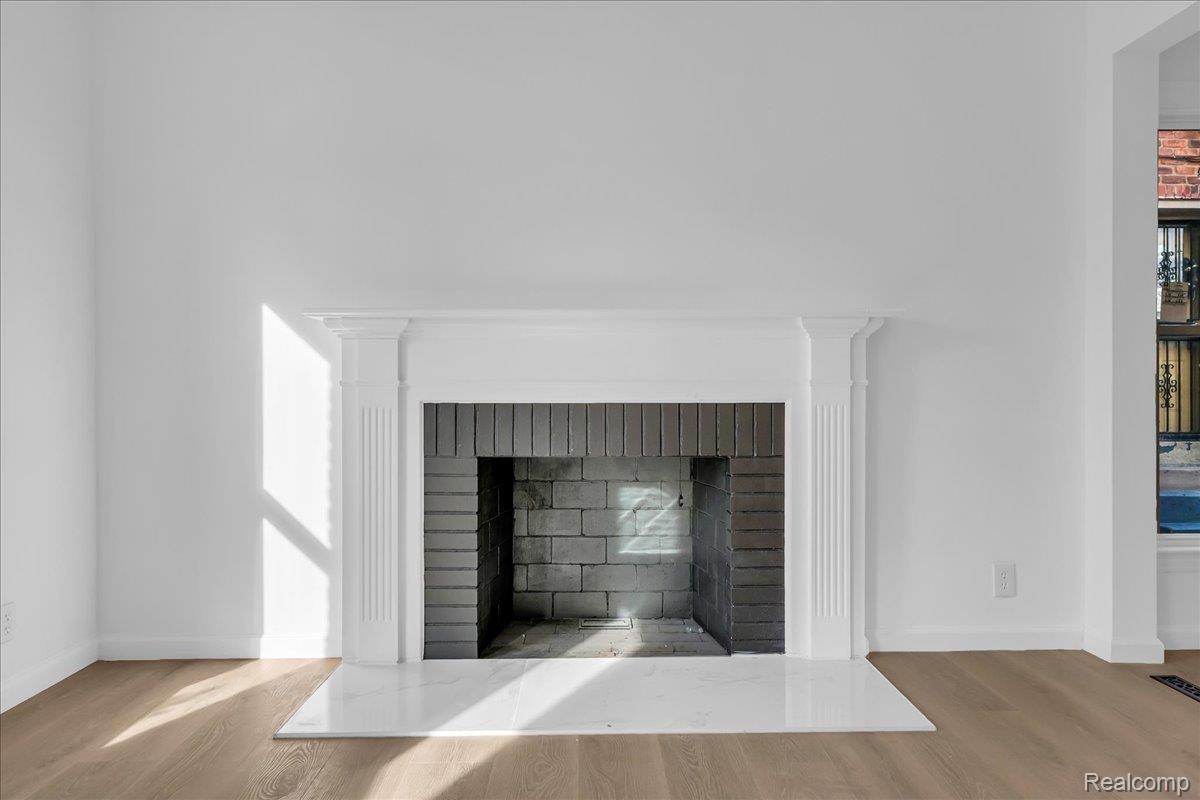 16560 Oakfield Street