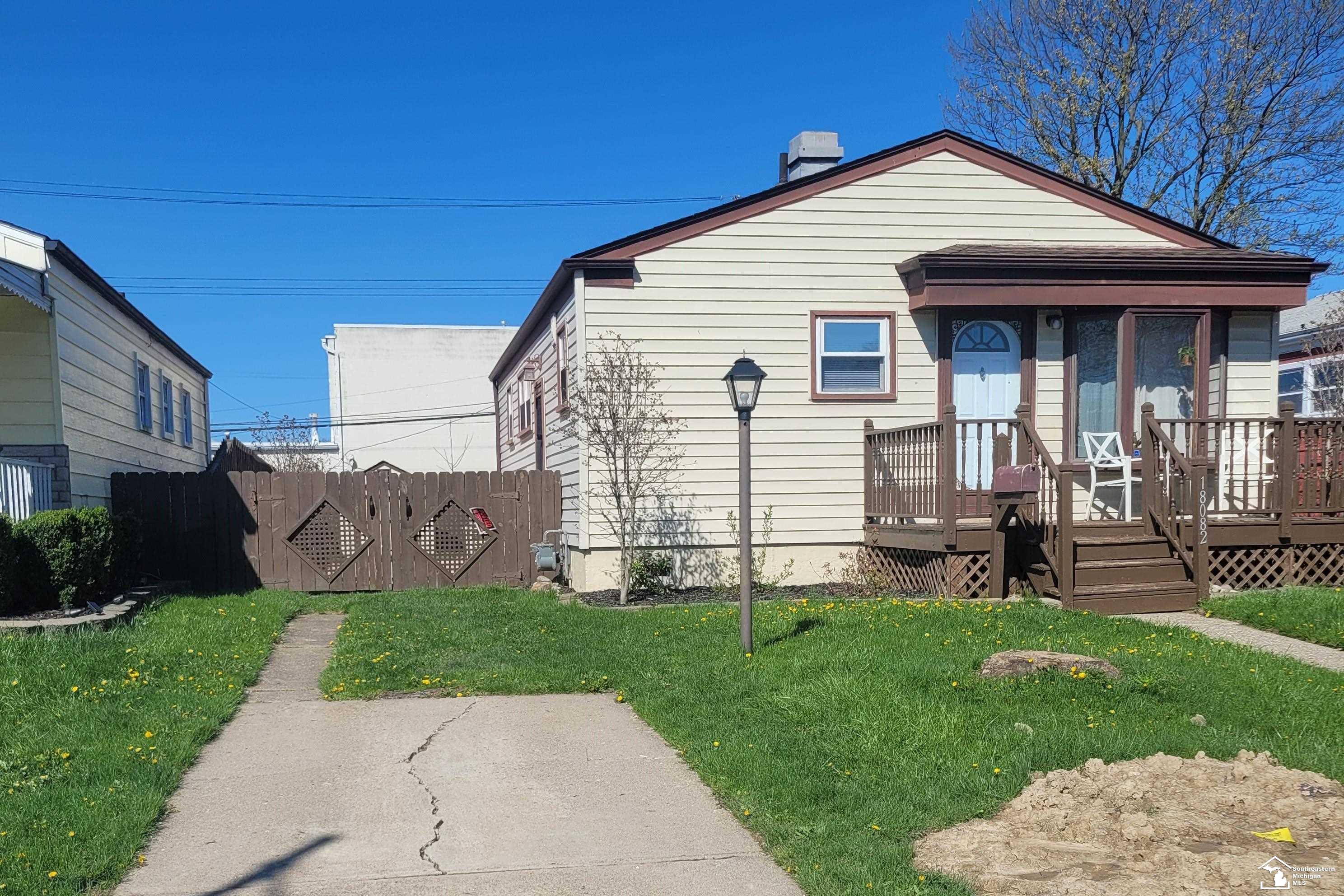 18082 Ray Street