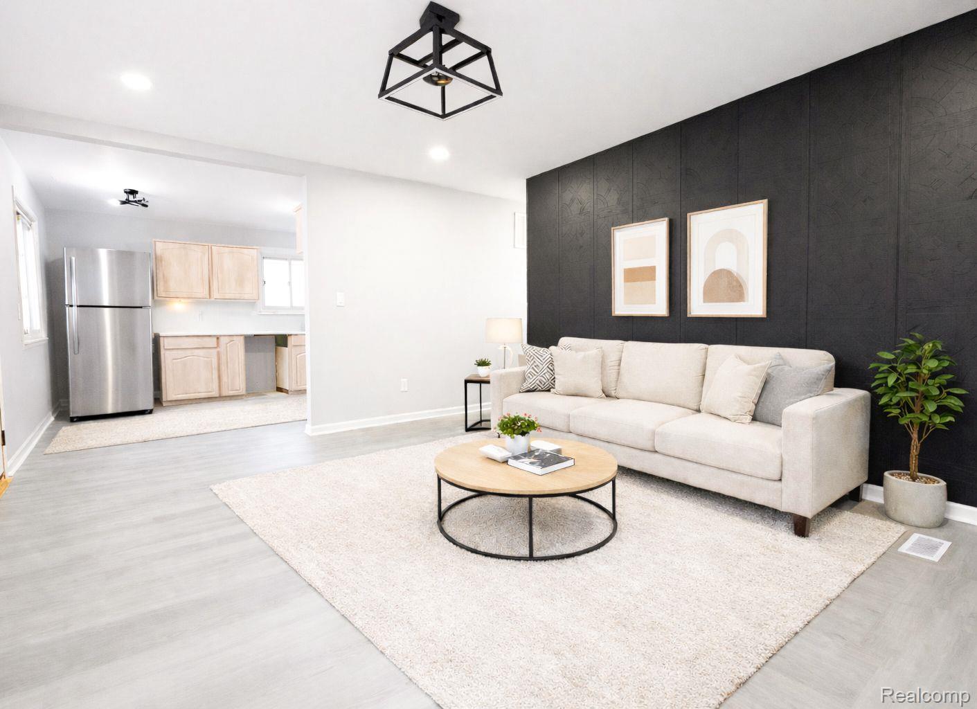 152 W Mansfield Avenue