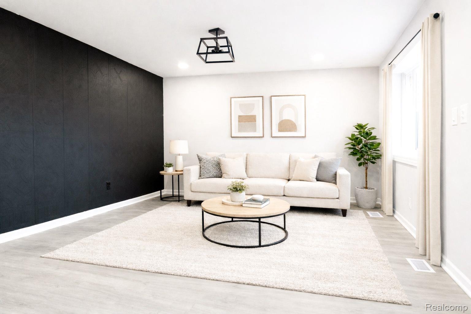 152 W Mansfield Avenue