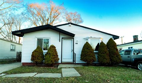 152 W Mansfield Avenue Pontiac City MI 48340