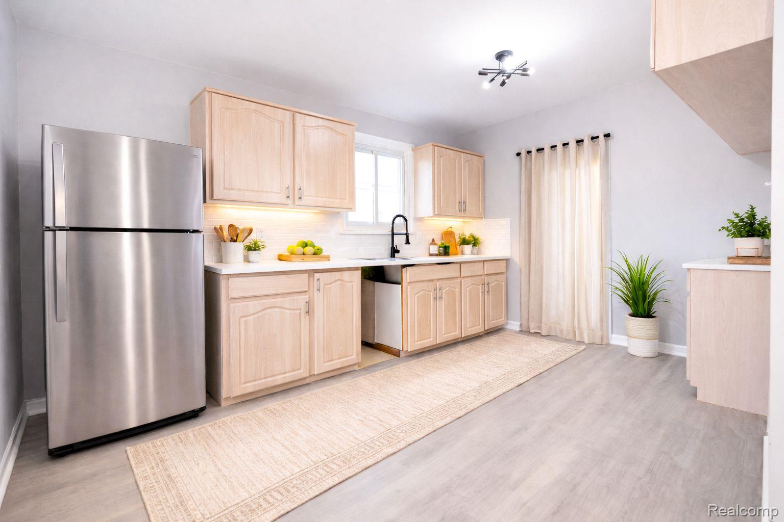 152 W Mansfield Avenue