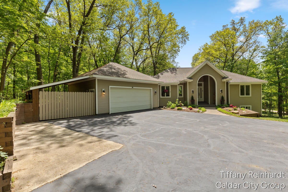 2760 Tyler Trail SE