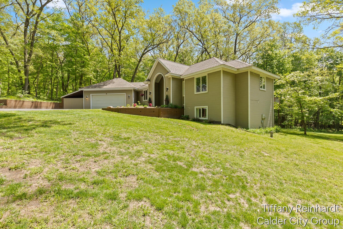 2760 Tyler Trail SE