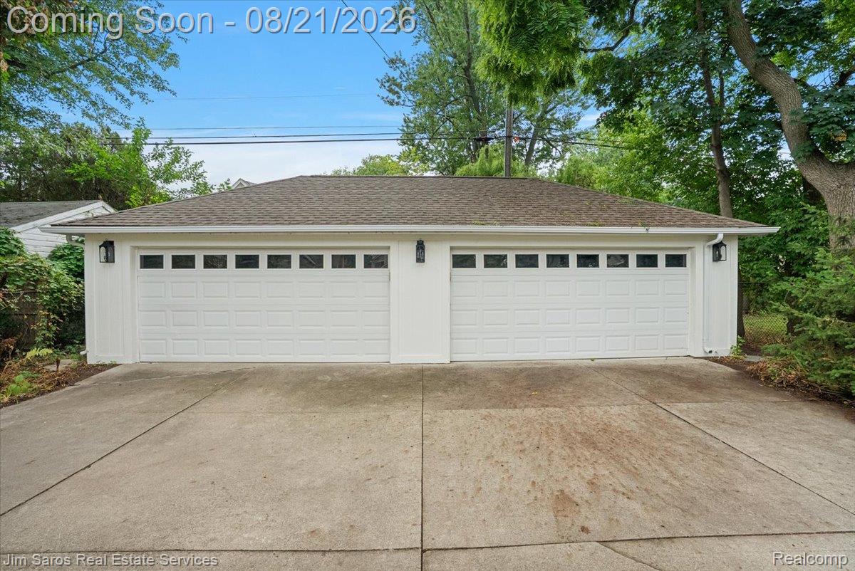 475 Saint Clair Avenue