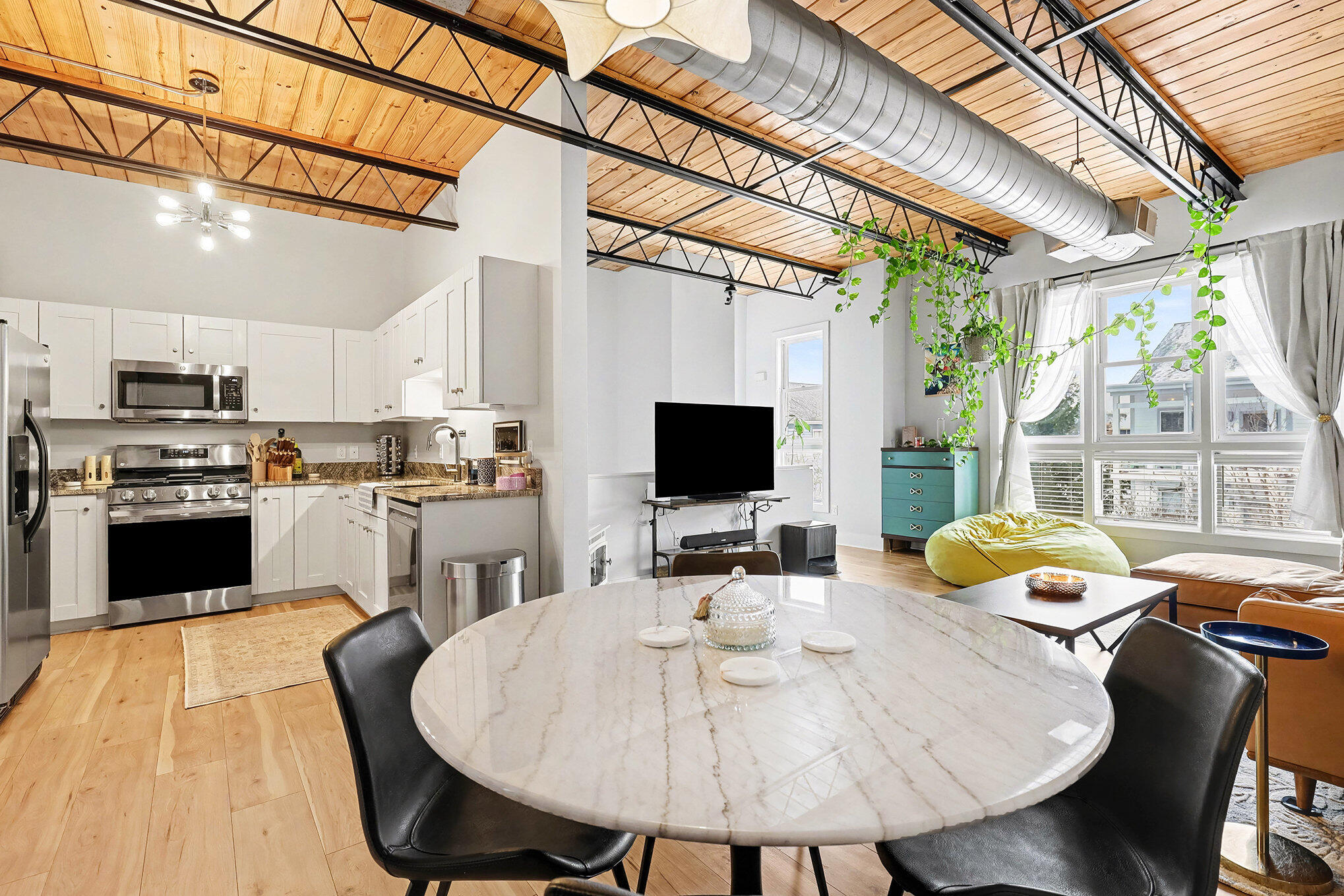 2161 New Town Drive NE