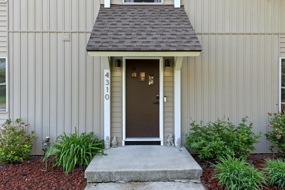 4310 Mayaka Court SW