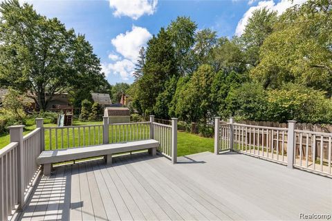 Tiny photo for 2633 N Wilson Avenue, Royal Oak City, MI 48073 (MLS # 20261040693)