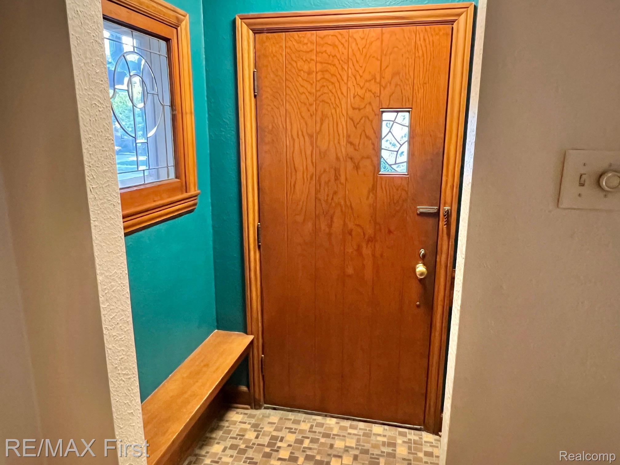 815 W Oakridge Street