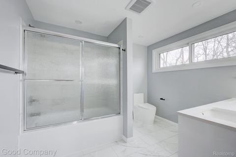 Tiny photo for 1060 W Hazelhurst Street, Ferndale City, MI 48220 (MLS # 20261021688)