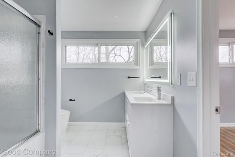 Tiny photo for 1060 W Hazelhurst Street, Ferndale City, MI 48220 (MLS # 20261021688)