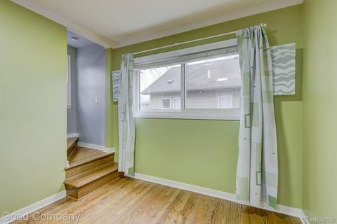 Tiny photo for 1060 W Hazelhurst Street, Ferndale City, MI 48220 (MLS # 20261021688)