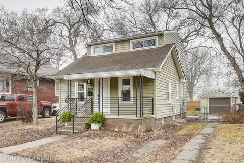 Photo of 1060 W Hazelhurst Street, Ferndale City, MI 48220 (MLS # 20261021688)