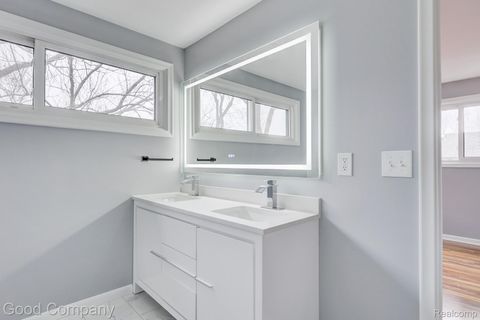 Tiny photo for 1060 W Hazelhurst Street, Ferndale City, MI 48220 (MLS # 20261021688)