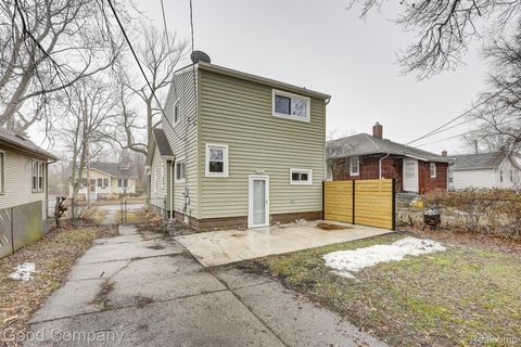 Tiny photo for 1060 W Hazelhurst Street, Ferndale City, MI 48220 (MLS # 20261021688)