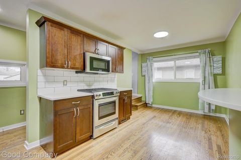 Tiny photo for 1060 W Hazelhurst Street, Ferndale City, MI 48220 (MLS # 20261021688)