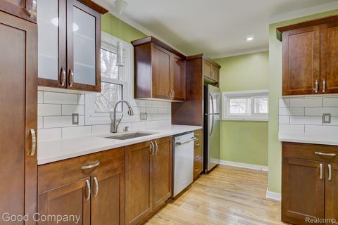 Tiny photo for 1060 W Hazelhurst Street, Ferndale City, MI 48220 (MLS # 20261021688)