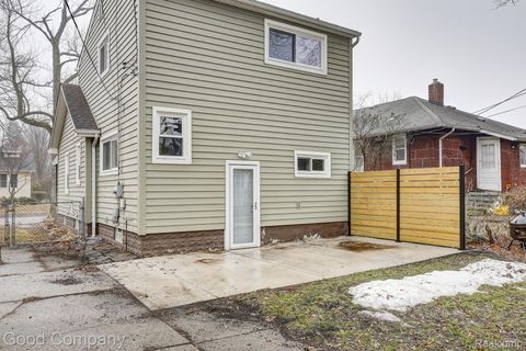 Tiny photo for 1060 W Hazelhurst Street, Ferndale City, MI 48220 (MLS # 20261021688)